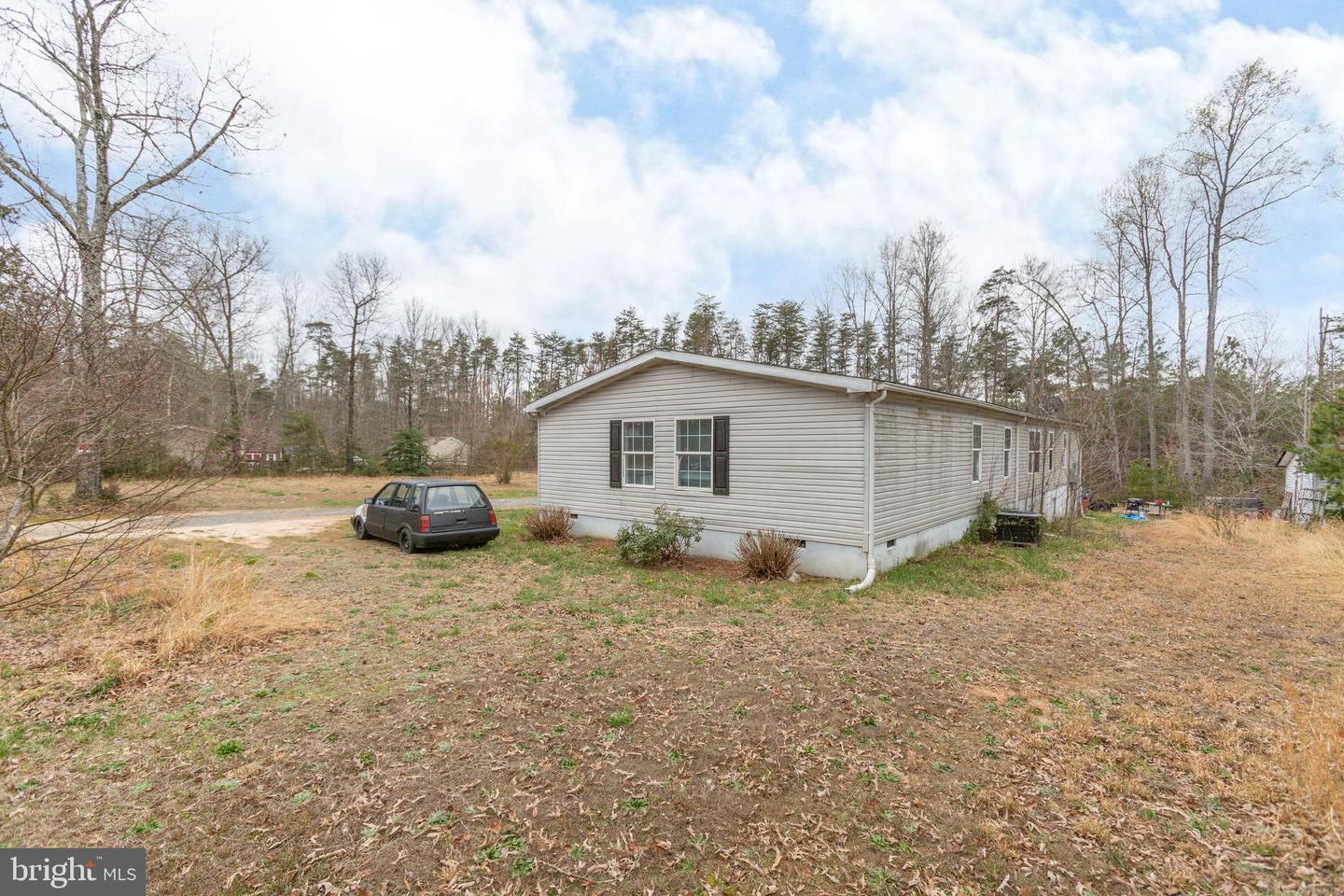 6820 Williams LANE