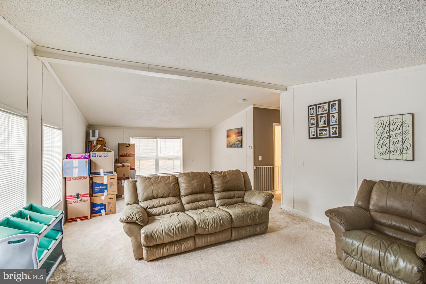 6820 Williams LANE