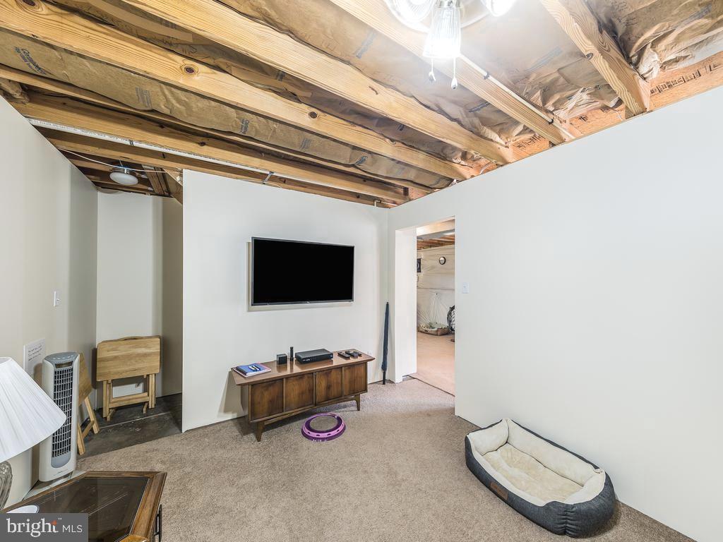 209 Oak Crest DRIVE