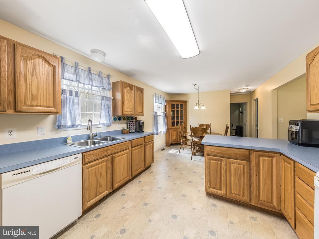 209 Oak Crest DRIVE