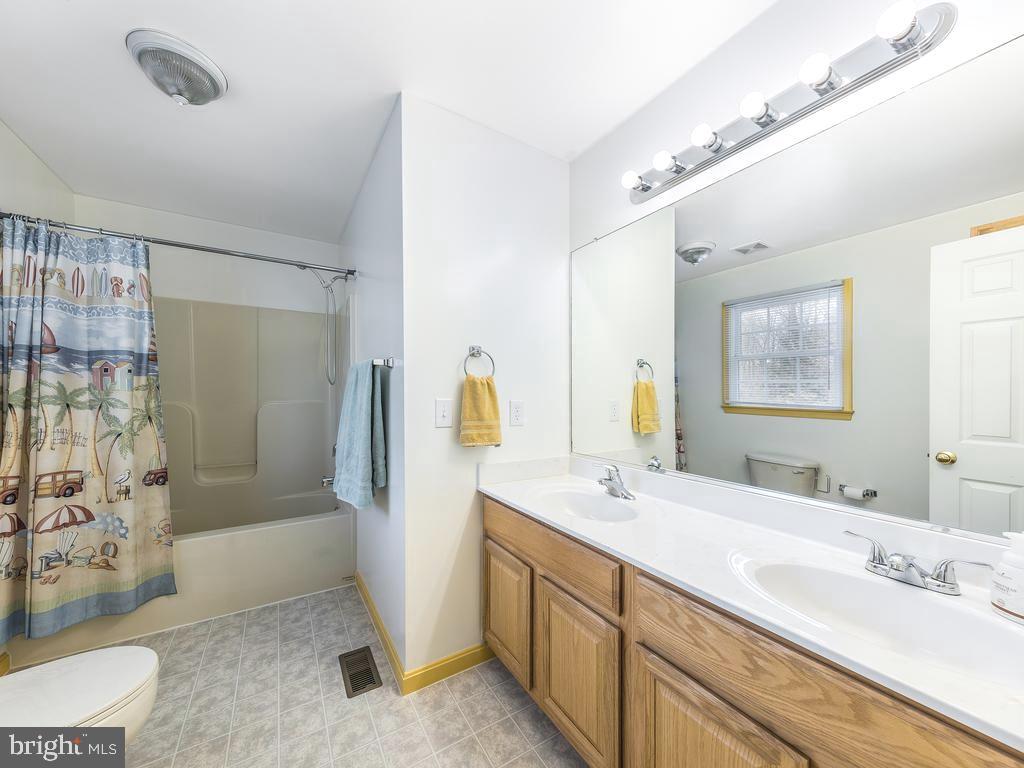 209 Oak Crest DRIVE