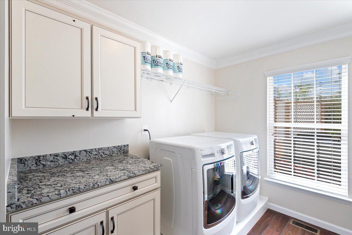 9503 Laurel Oak DRIVE