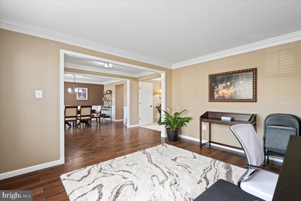 9503 Laurel Oak DRIVE