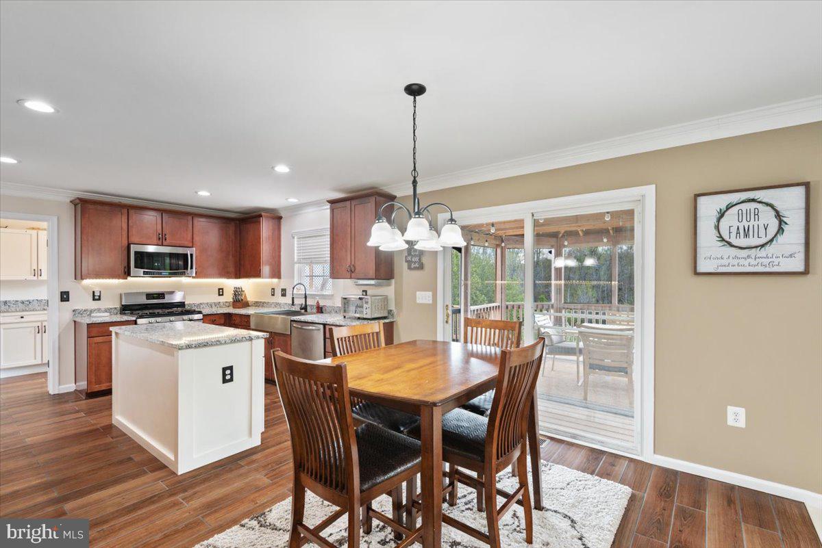 9503 Laurel Oak DRIVE