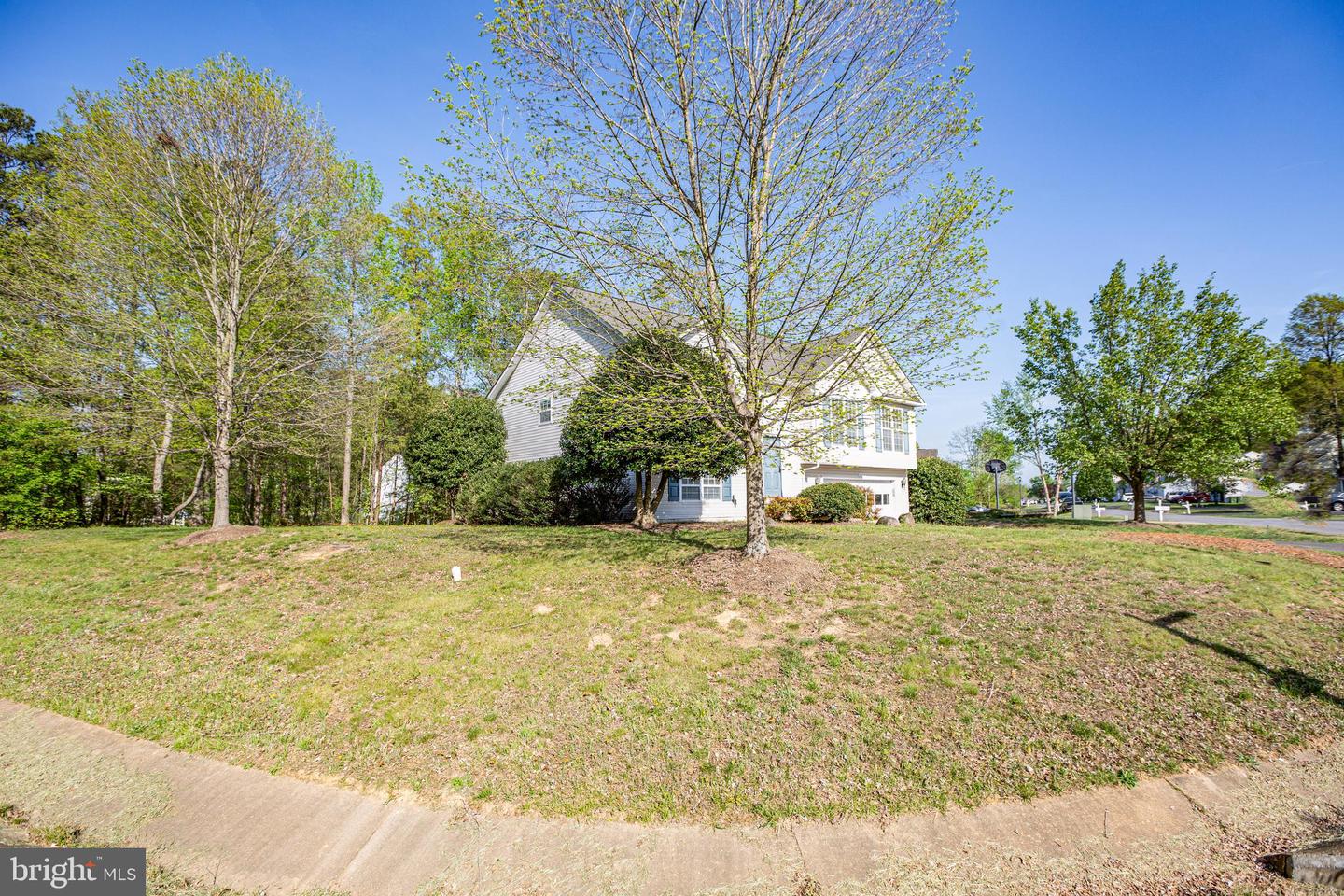 10129 S Fulton DRIVE