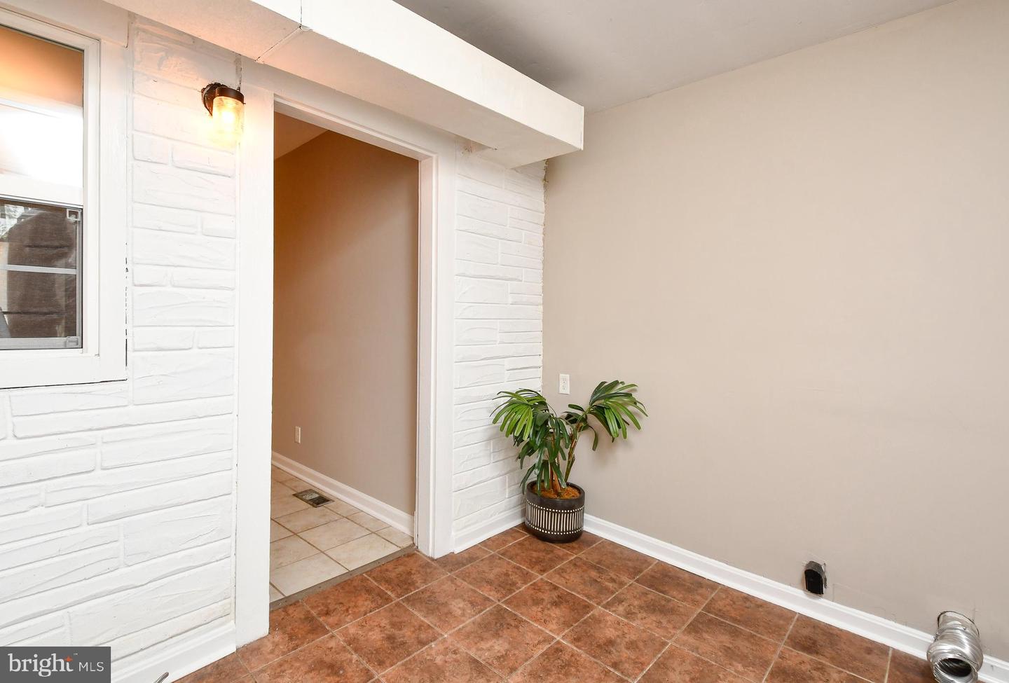 10021 Brock ROAD