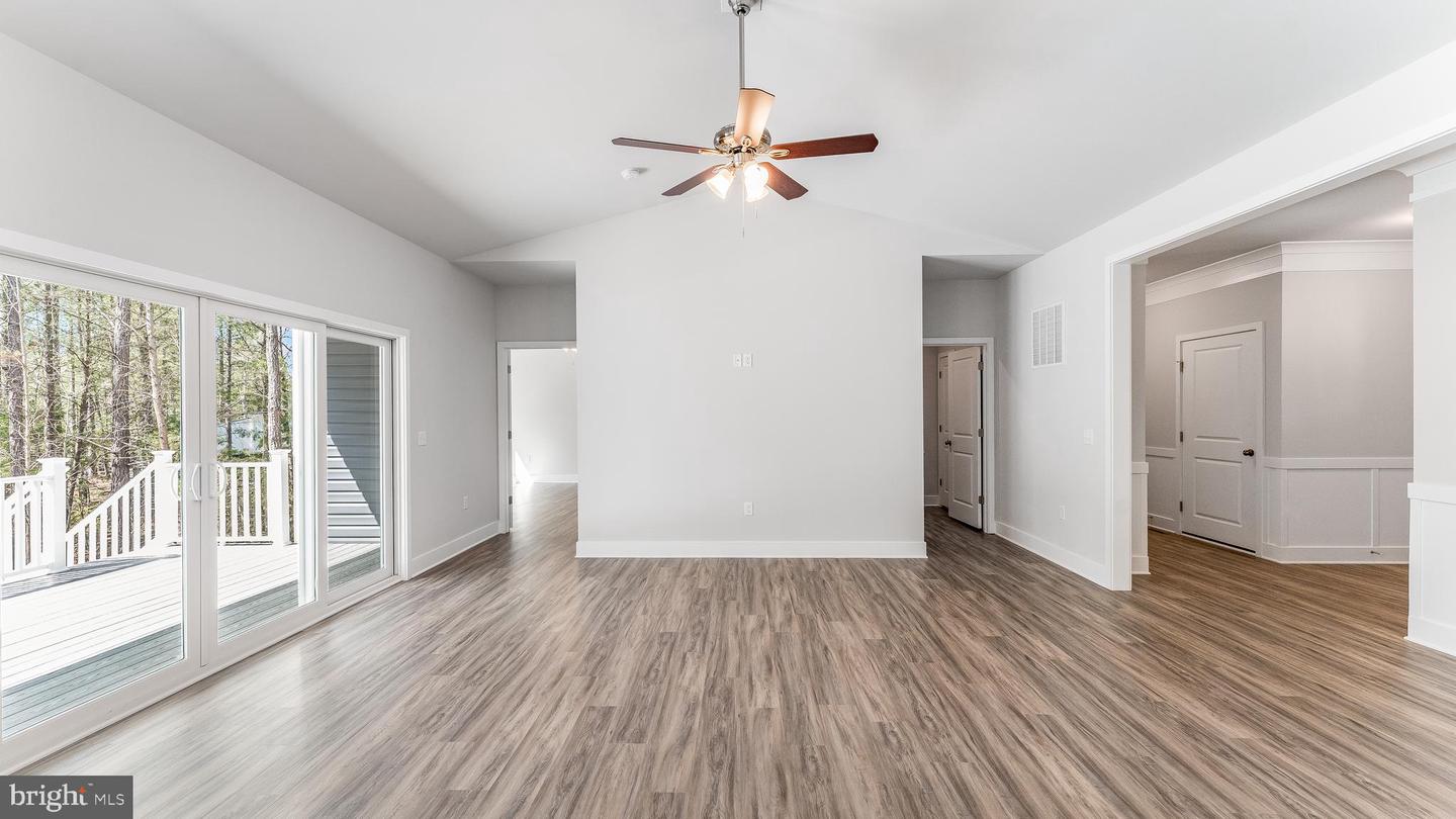 8938 Avon DRIVE