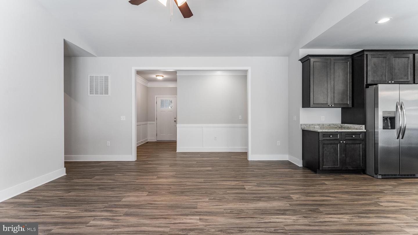 8938 Avon DRIVE