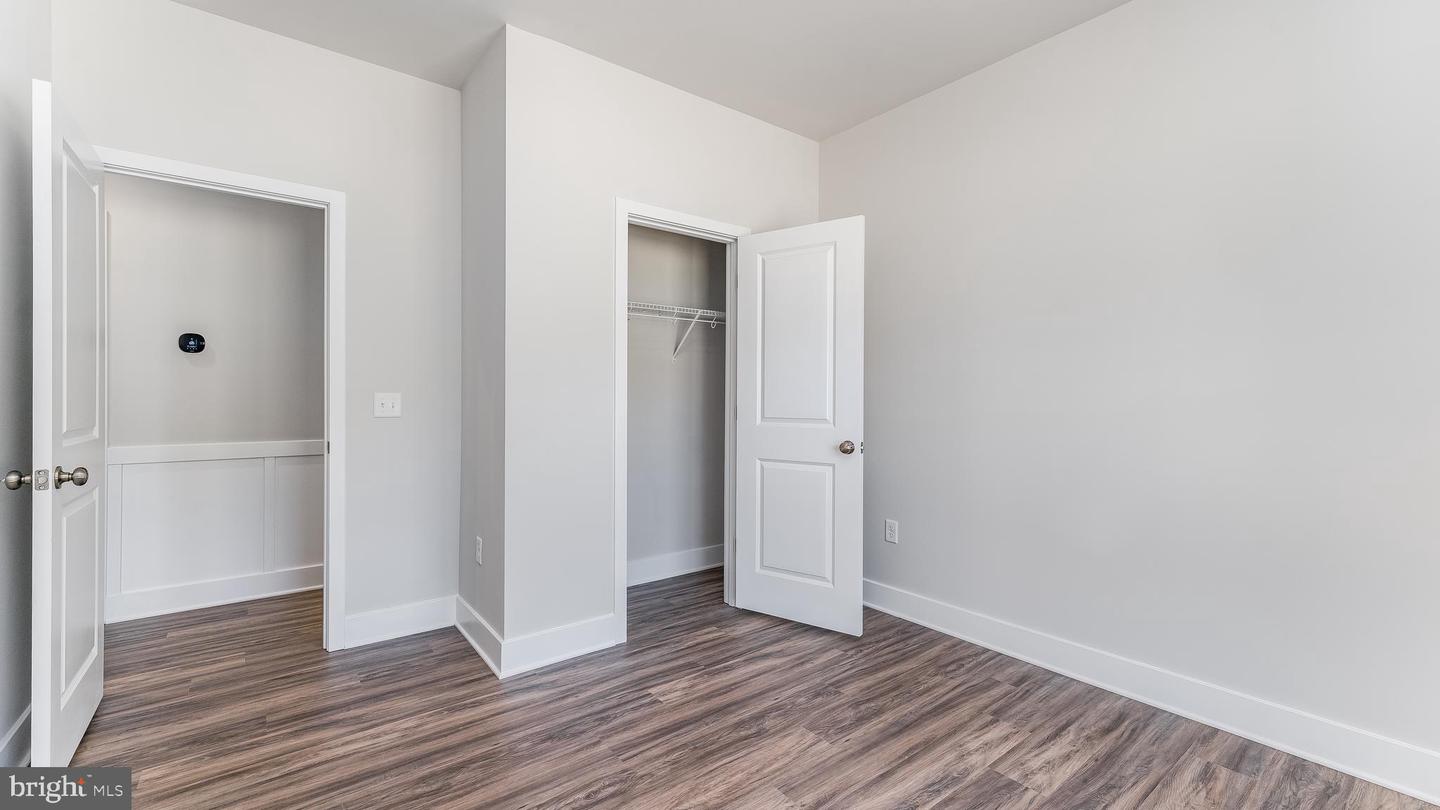 8938 Avon DRIVE