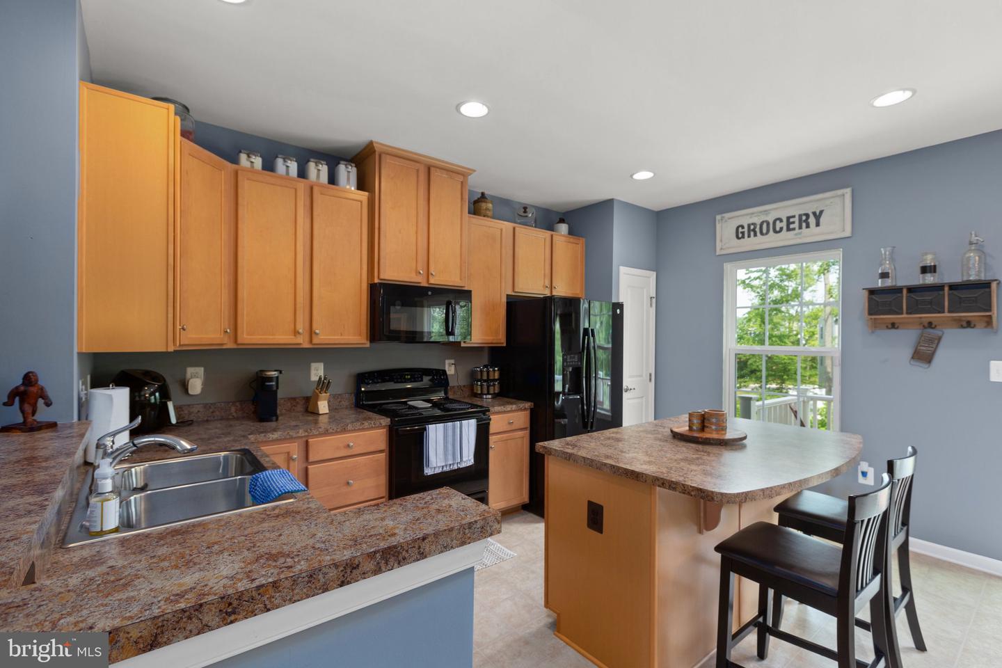 8663 Rosecrans LANE