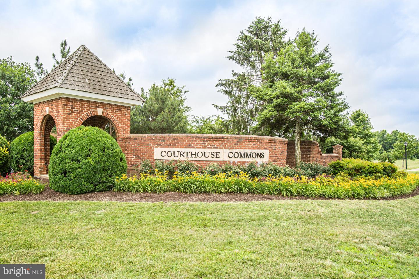 8663 Rosecrans LANE