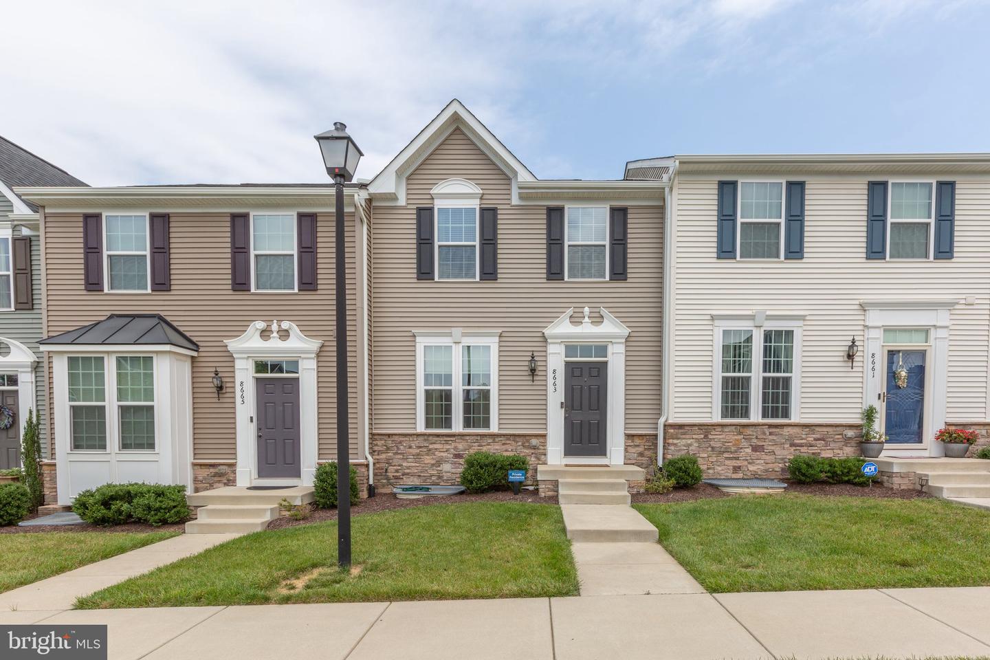 8663 Rosecrans LANE