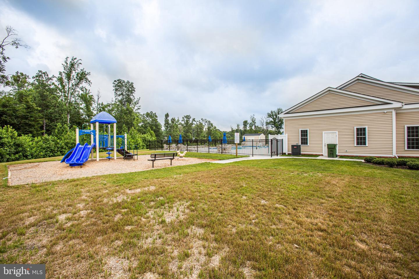 8663 Rosecrans LANE