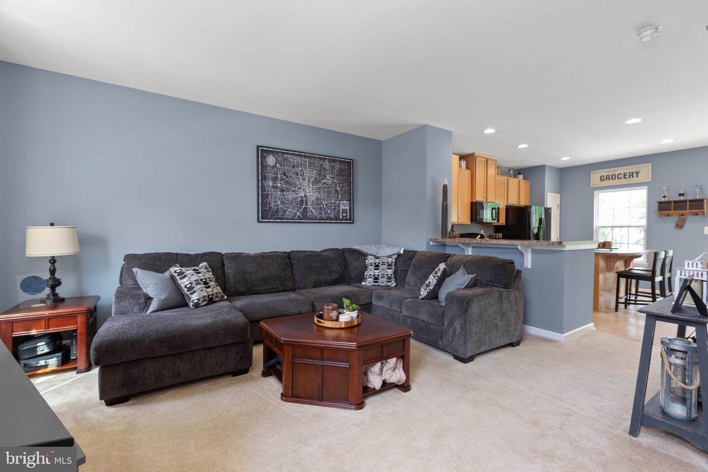8663 Rosecrans LANE