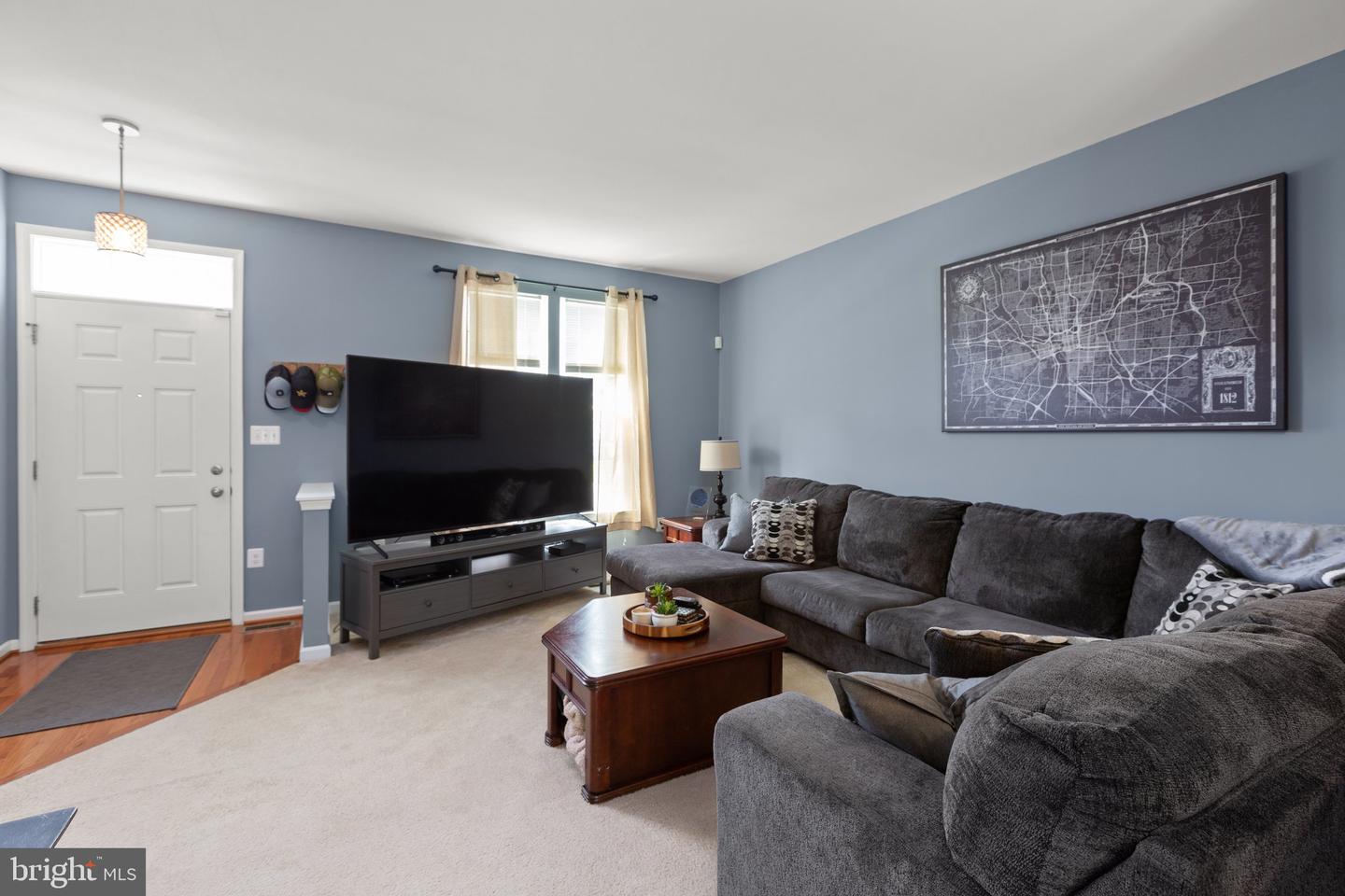 8663 Rosecrans LANE