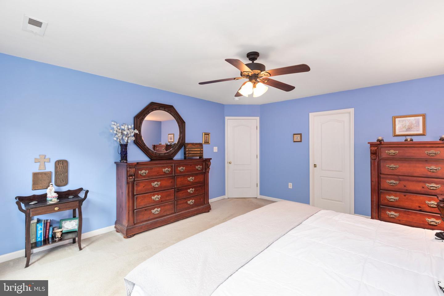 11715 Hoover LANE