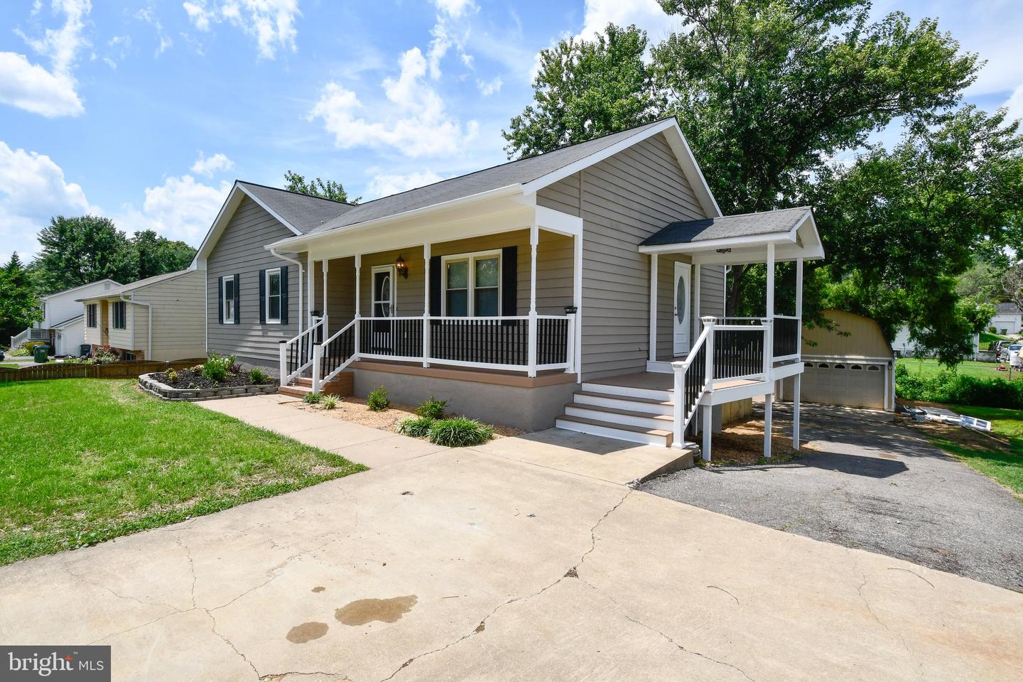 11414 Warner DRIVE