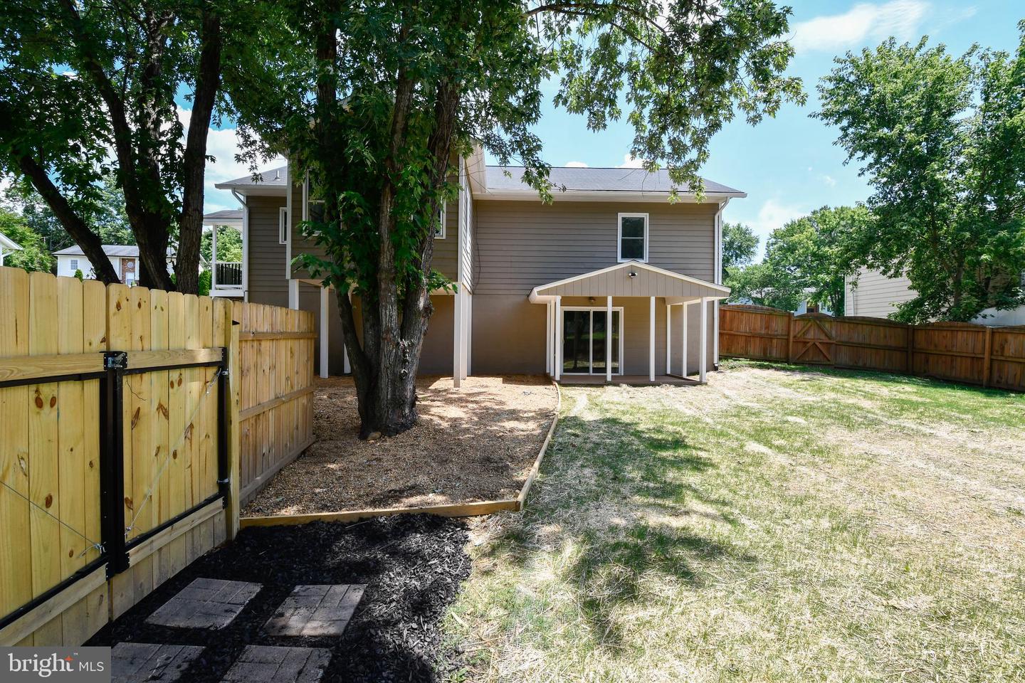 11414 Warner DRIVE