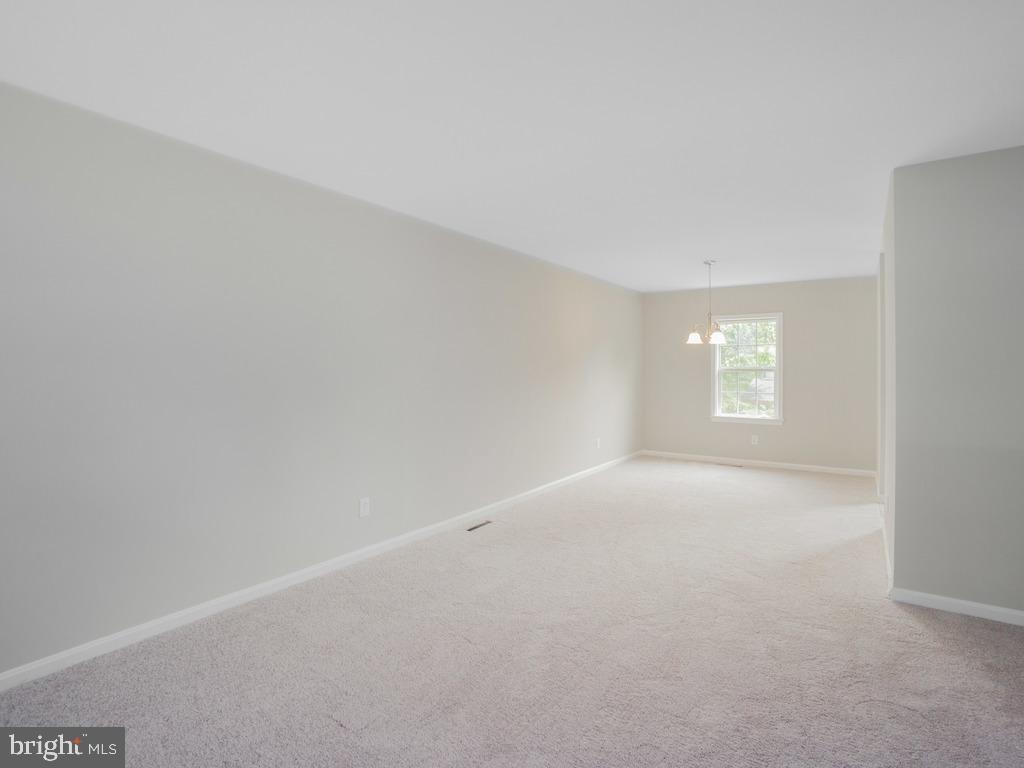 11821 Taft DRIVE