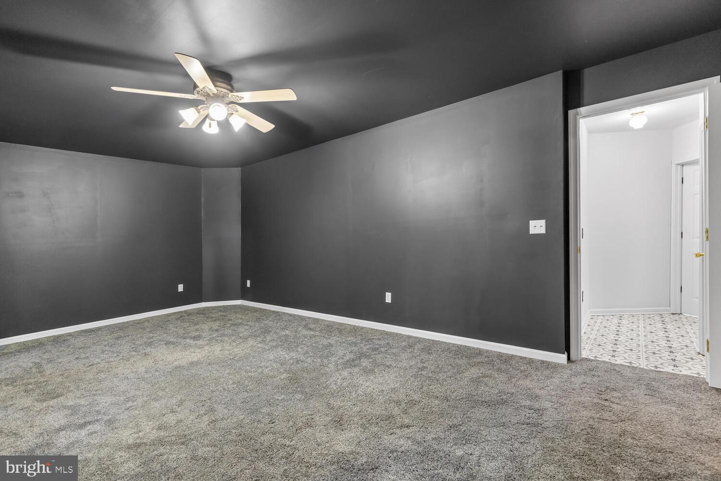 11806 Clifton LANE
