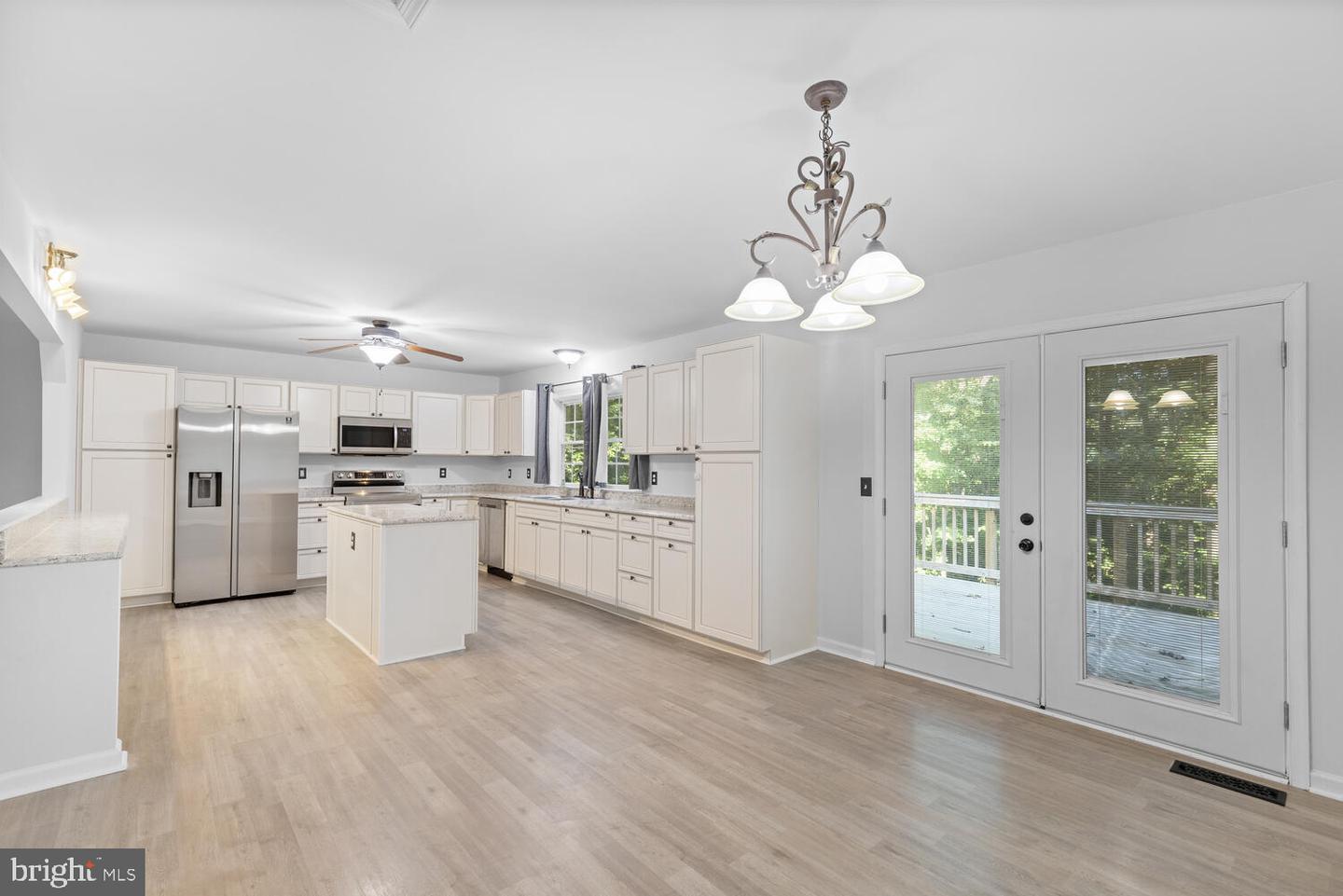 11806 Clifton LANE