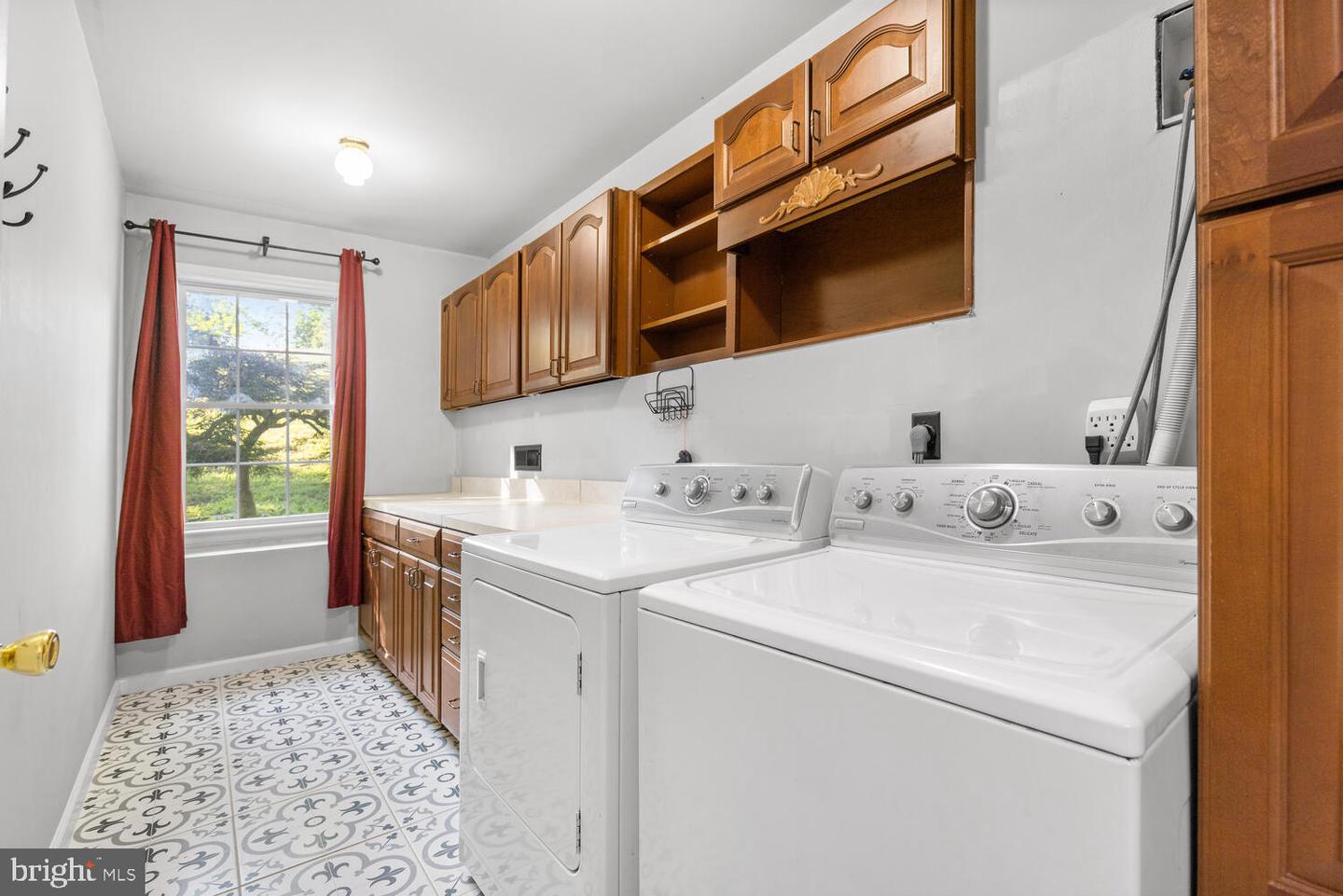 11806 Clifton LANE