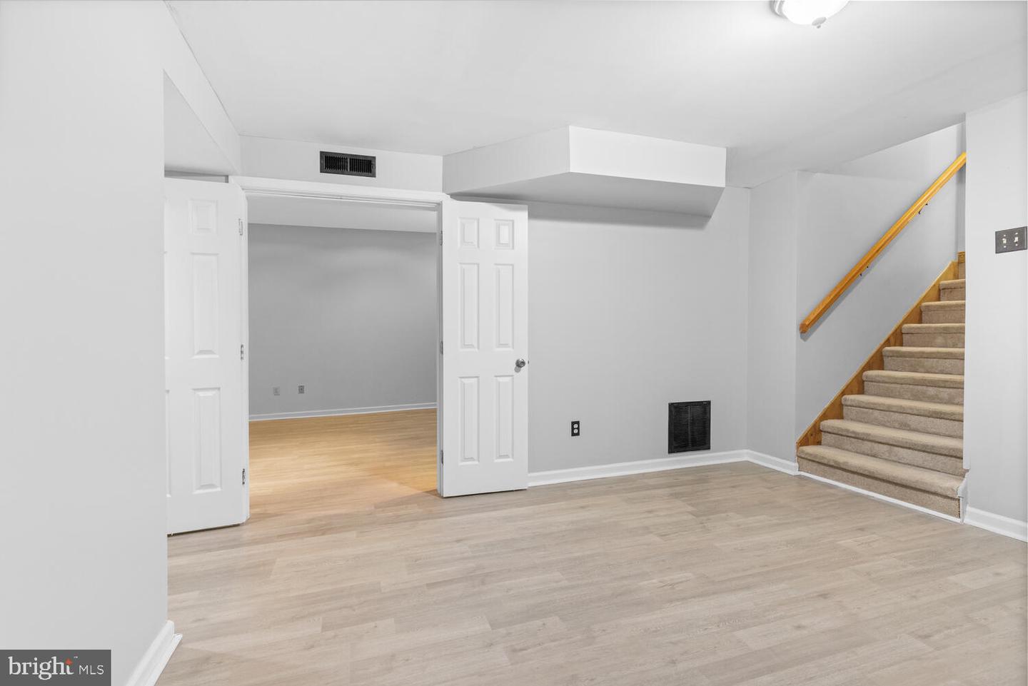 11806 Clifton LANE