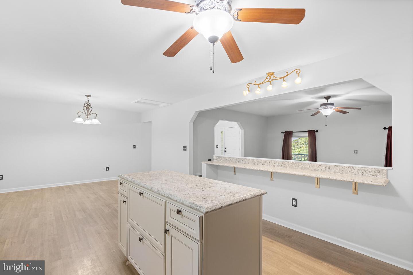 11806 Clifton LANE