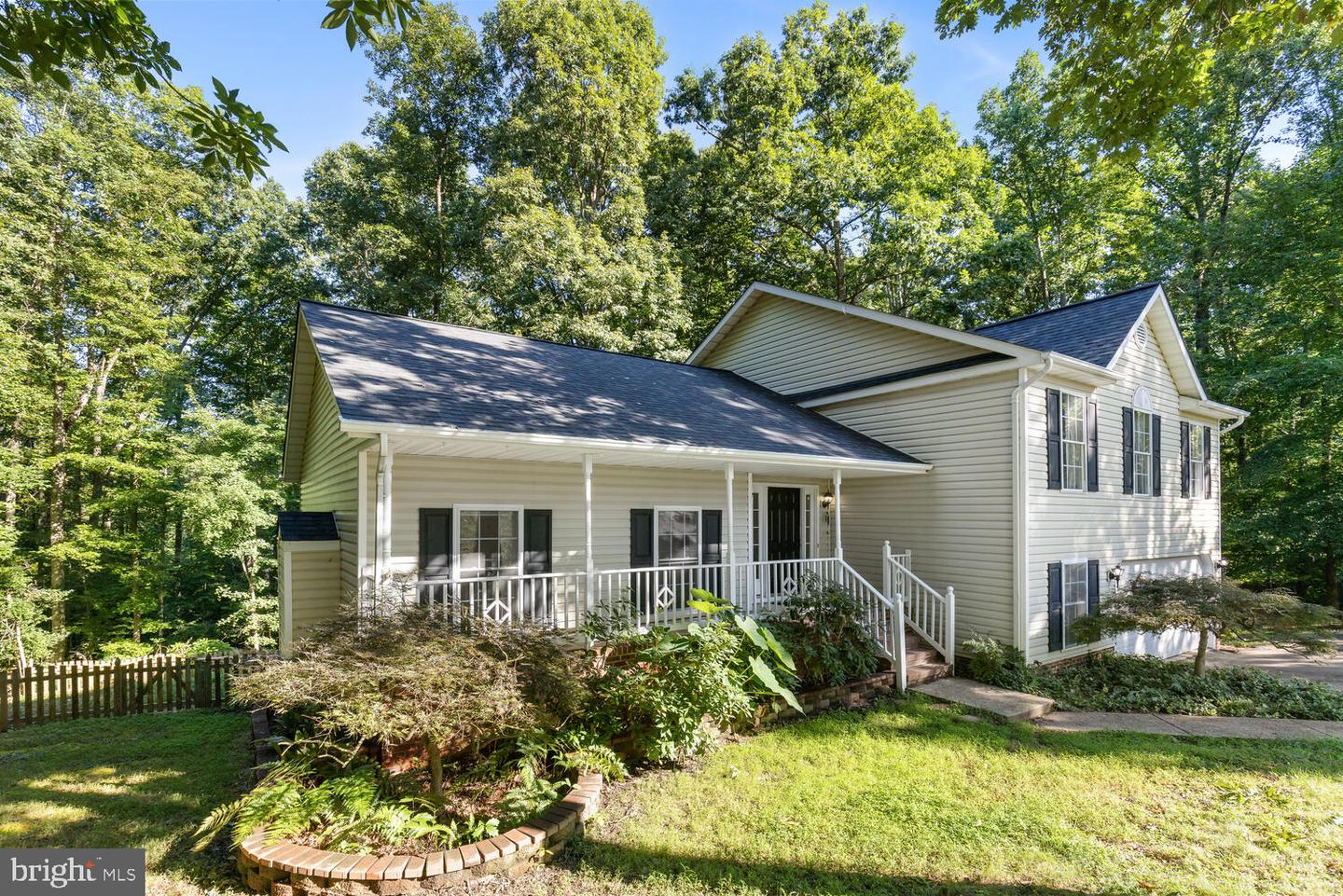 11806 Clifton LANE