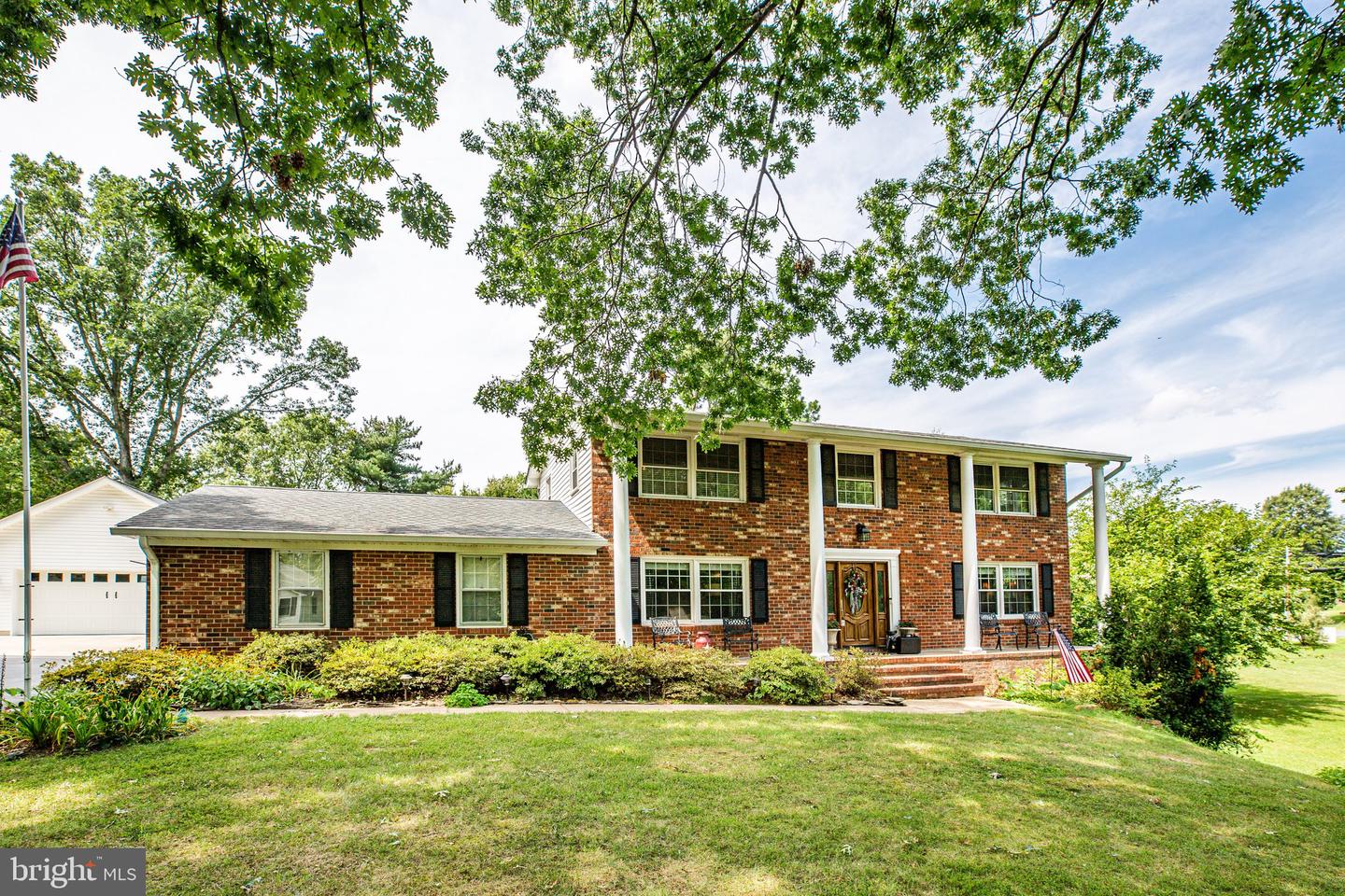 4204 Rosemont LANE