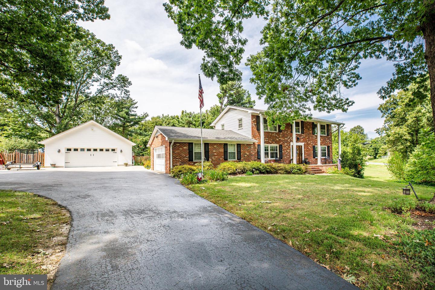 4204 Rosemont LANE
