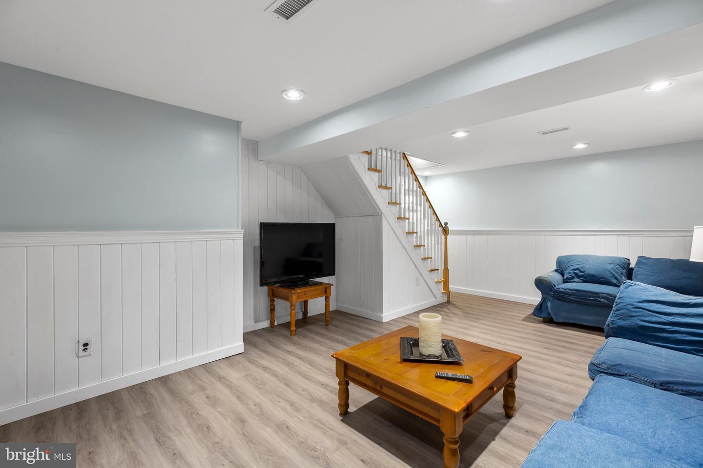 4204 Rosemont LANE