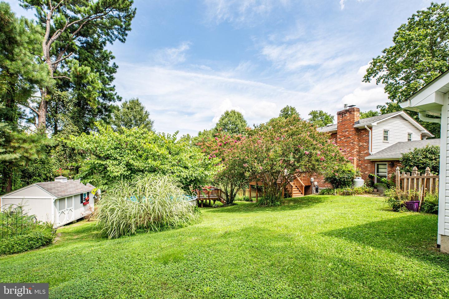 4204 Rosemont LANE
