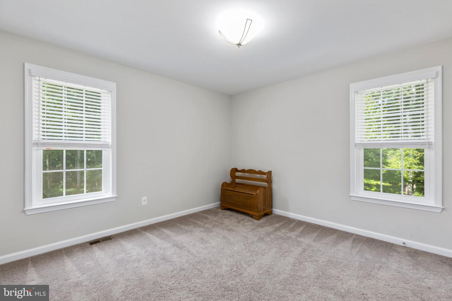 7527 Stonegate Manor DRIVE
