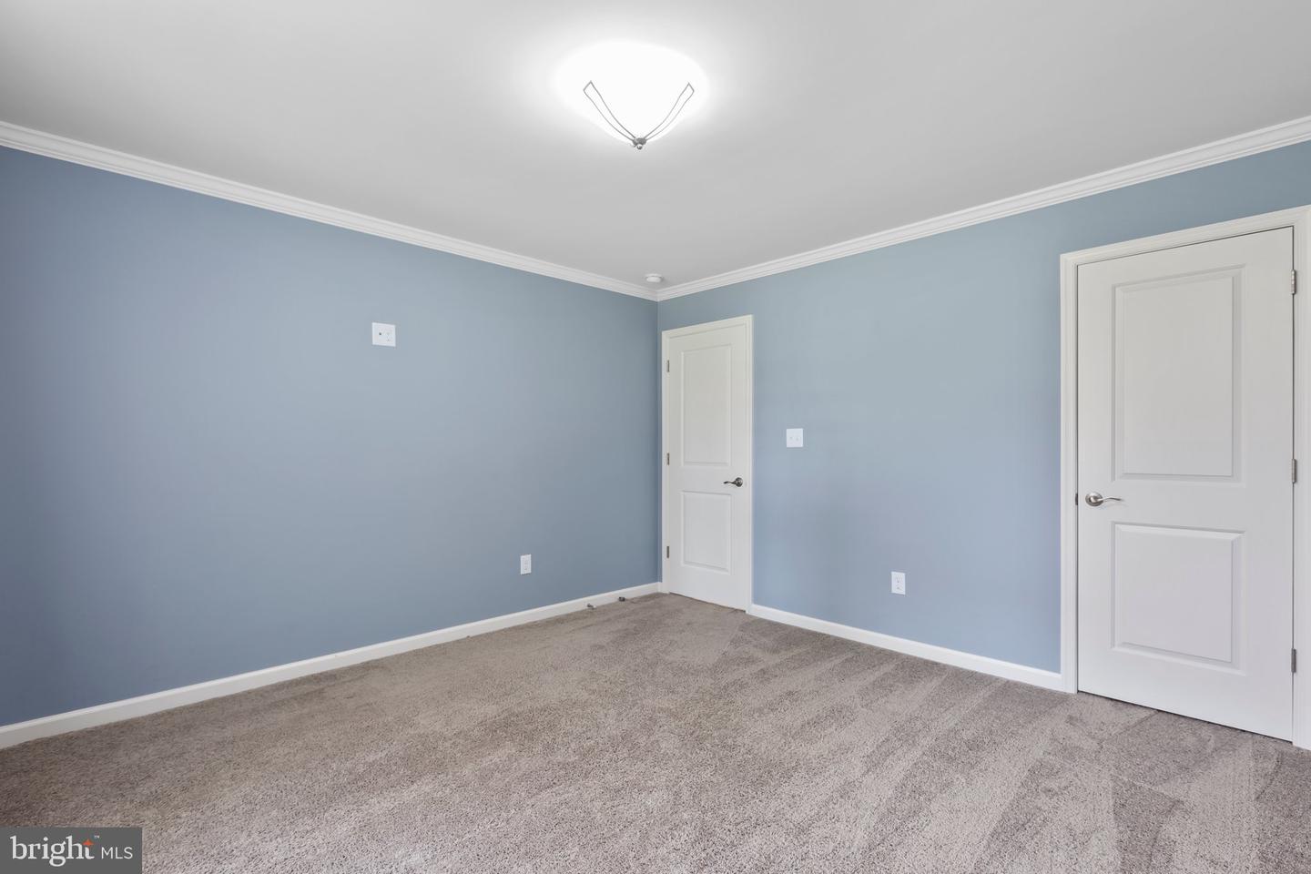 7527 Stonegate Manor DRIVE