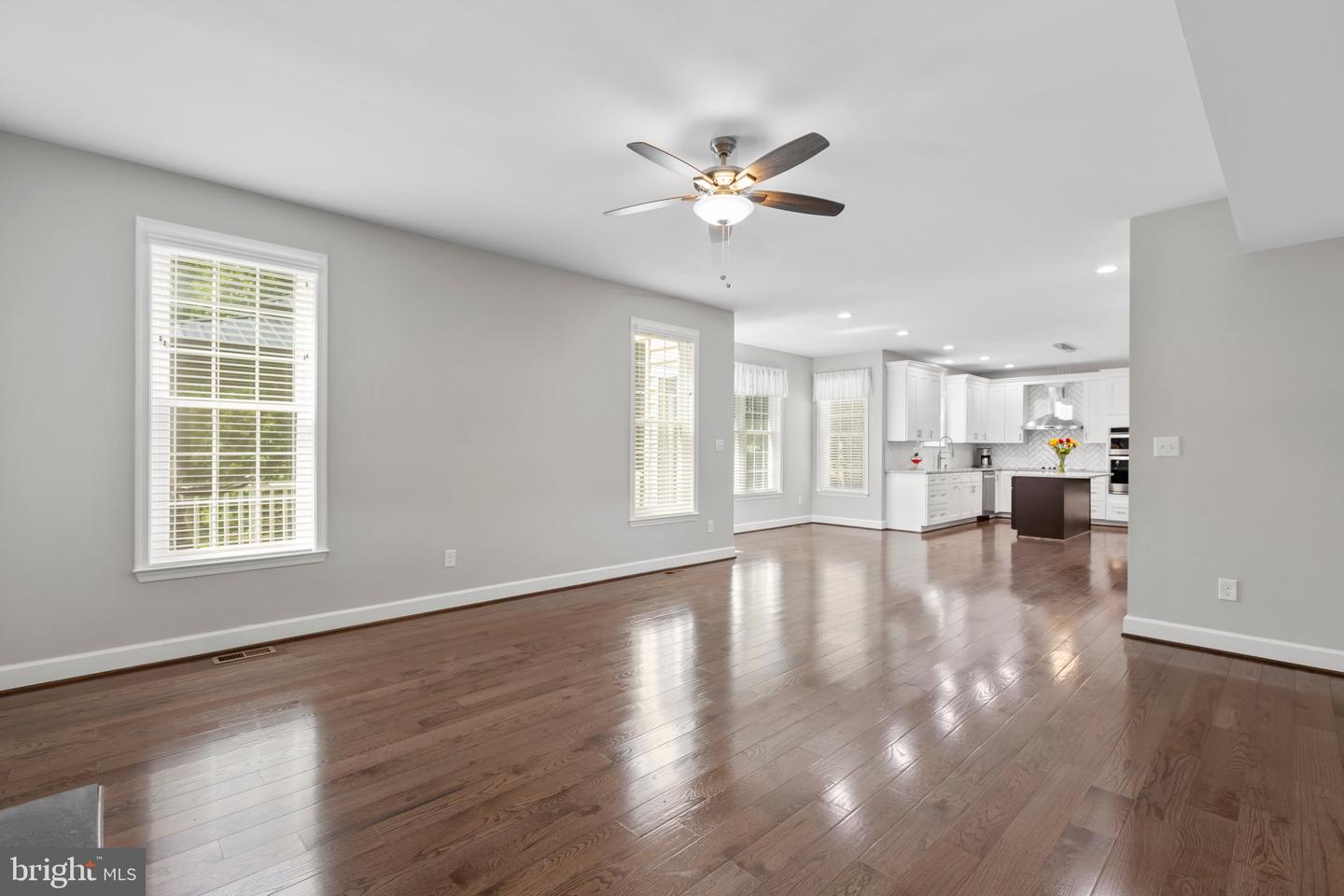 7527 Stonegate Manor DRIVE