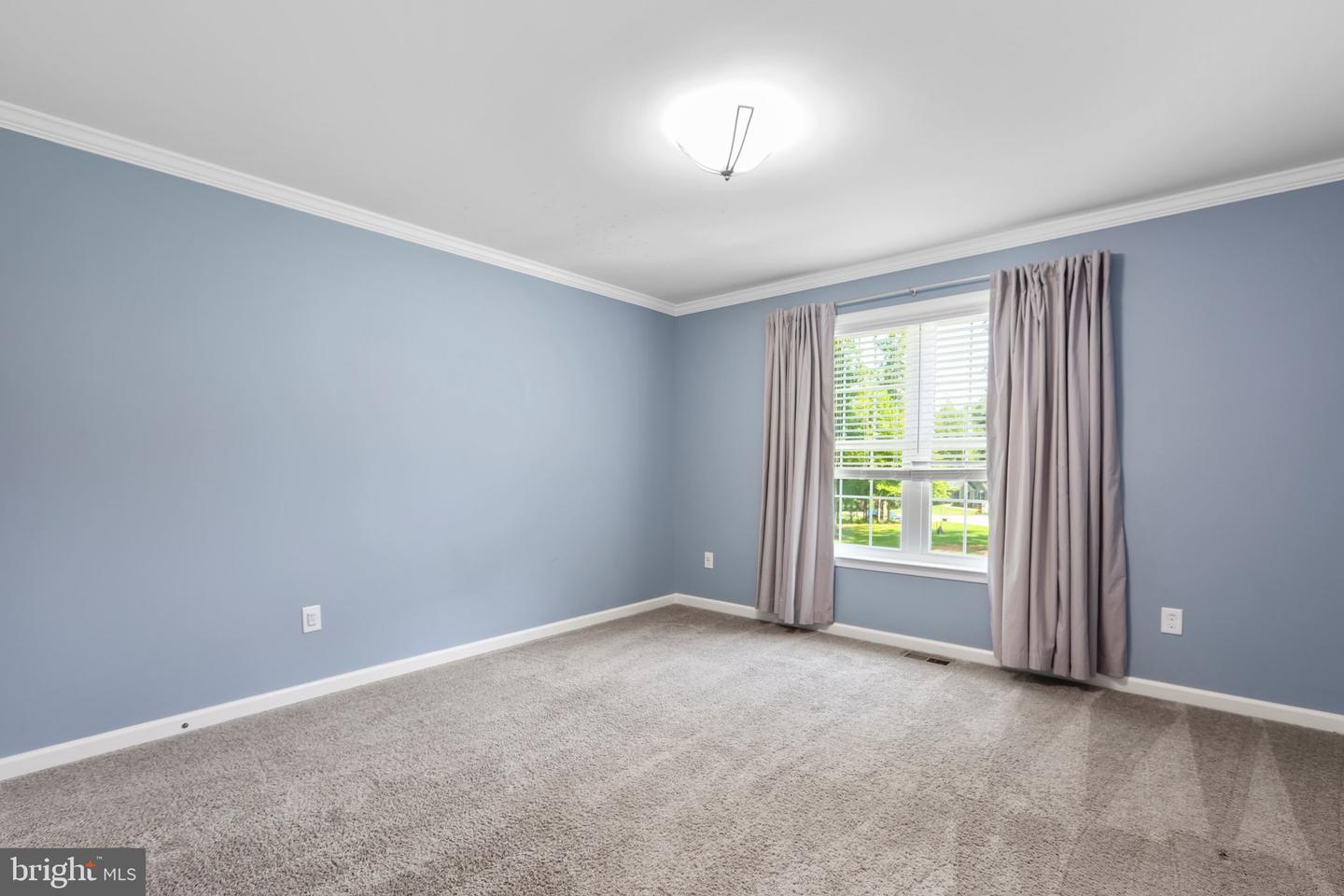 7527 Stonegate Manor DRIVE