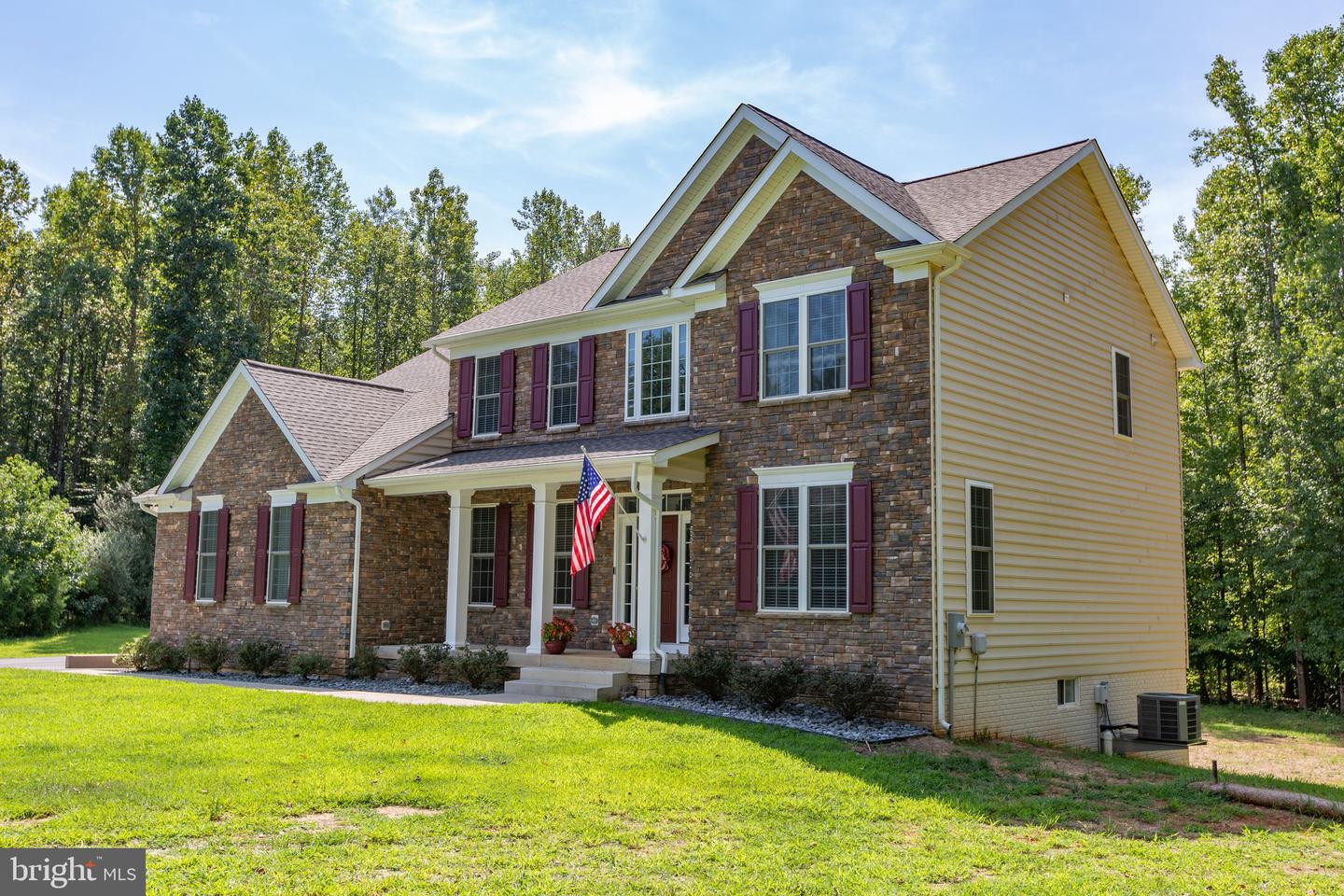 7527 Stonegate Manor DRIVE