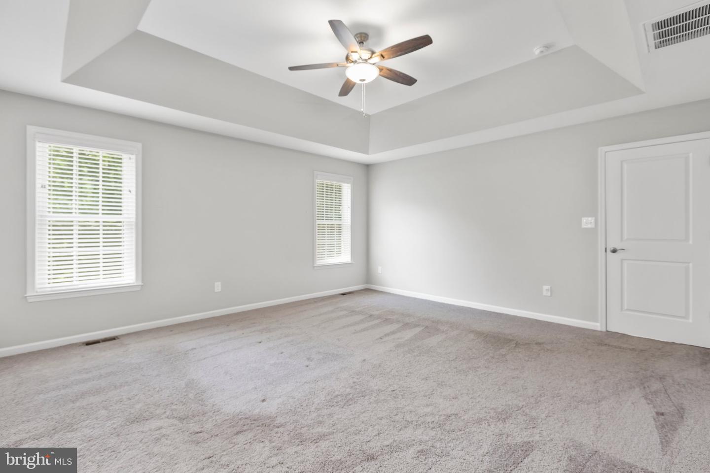 7527 Stonegate Manor DRIVE