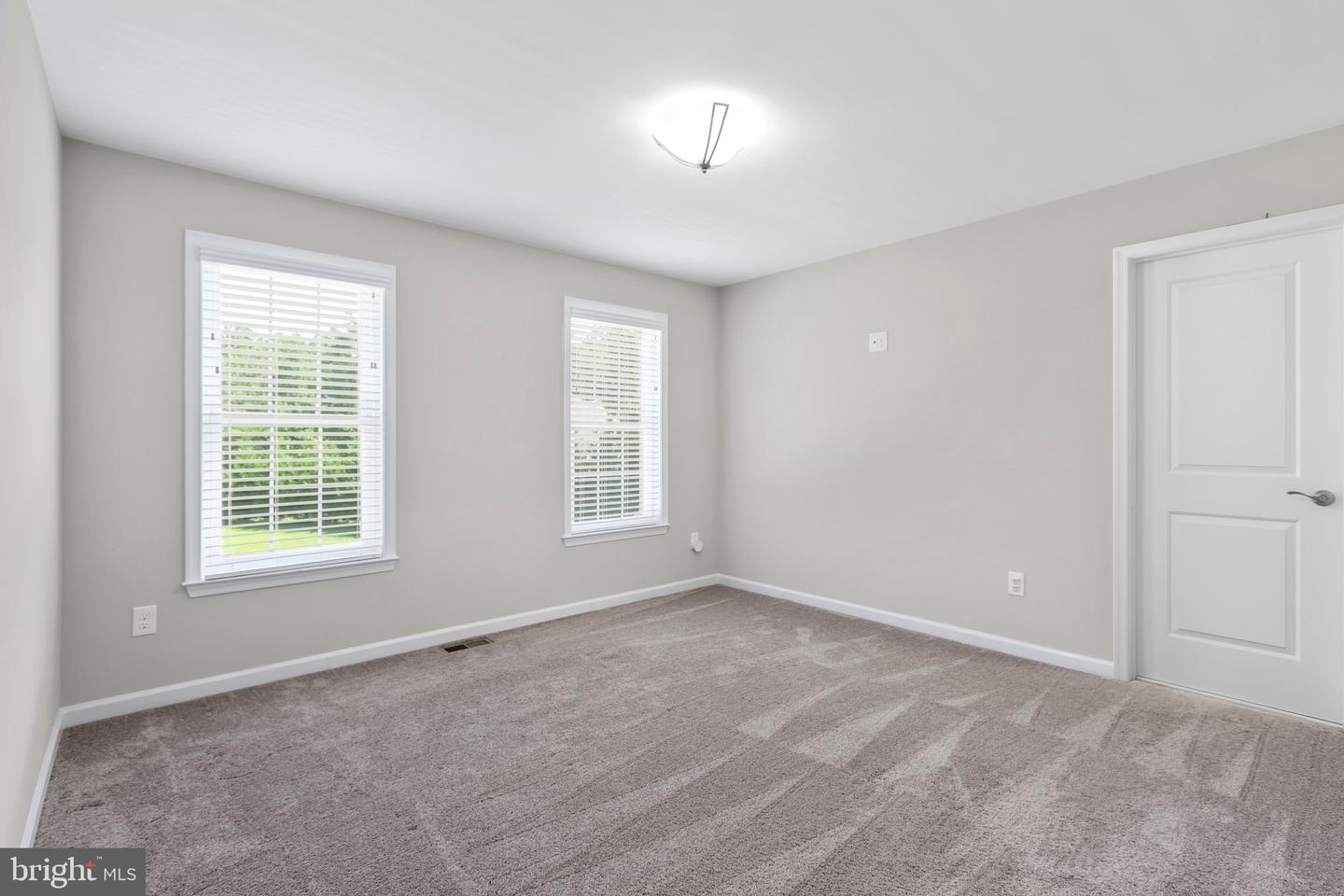 7527 Stonegate Manor DRIVE