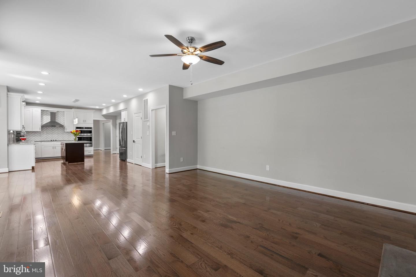 7527 Stonegate Manor DRIVE