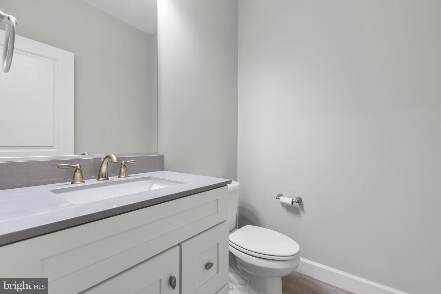 7527 Stonegate Manor DRIVE