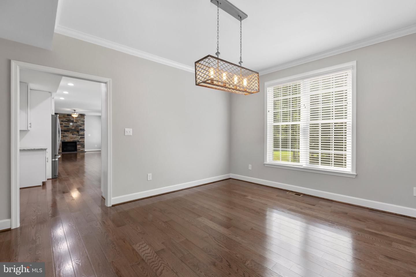 7527 Stonegate Manor DRIVE