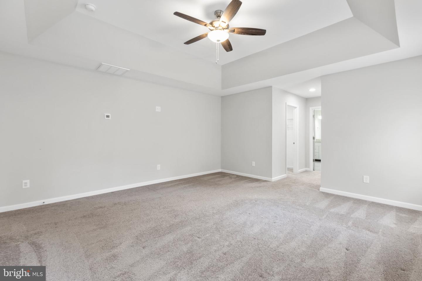 7527 Stonegate Manor DRIVE
