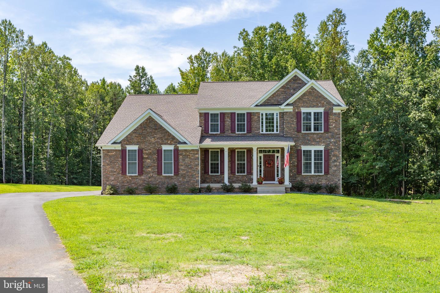 7527 Stonegate Manor DRIVE