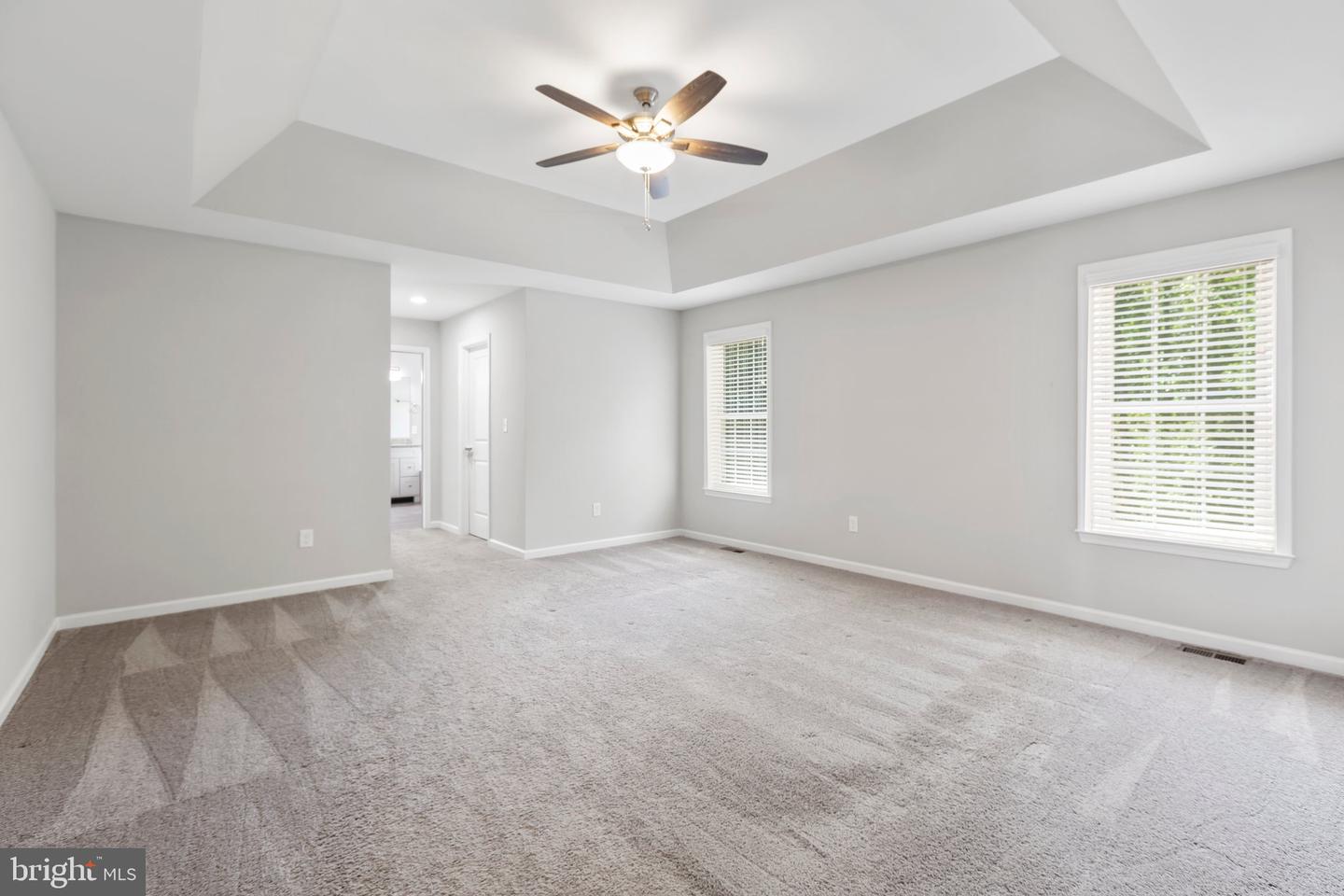 7527 Stonegate Manor DRIVE