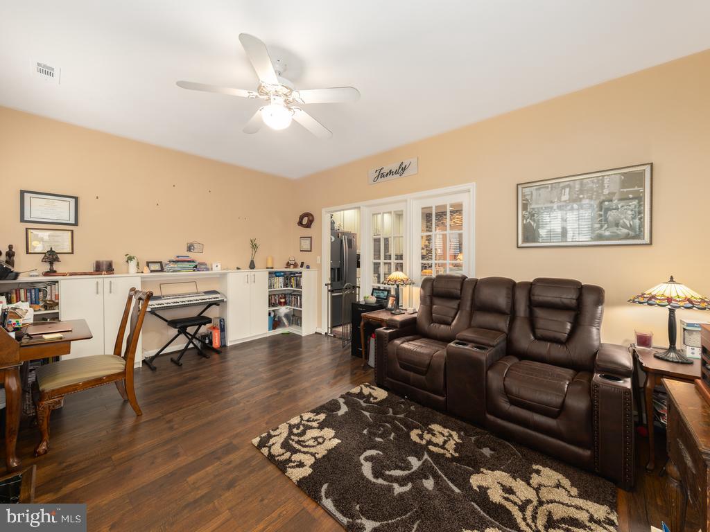 11212 N Scottwood LANE