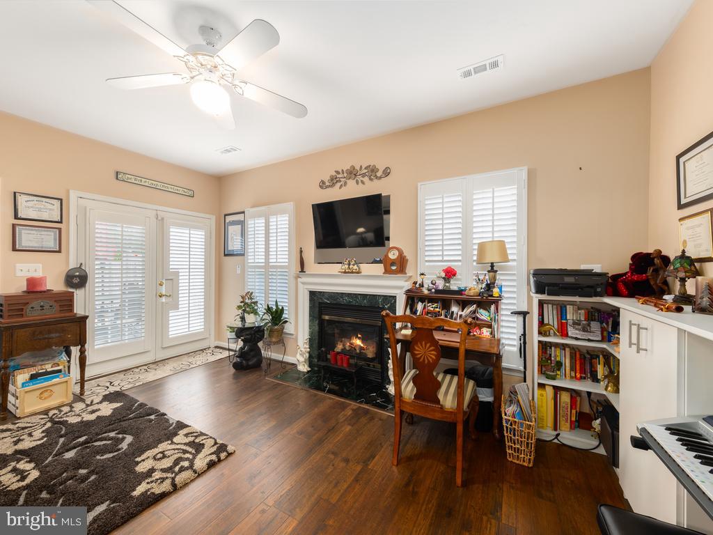 11212 N Scottwood LANE