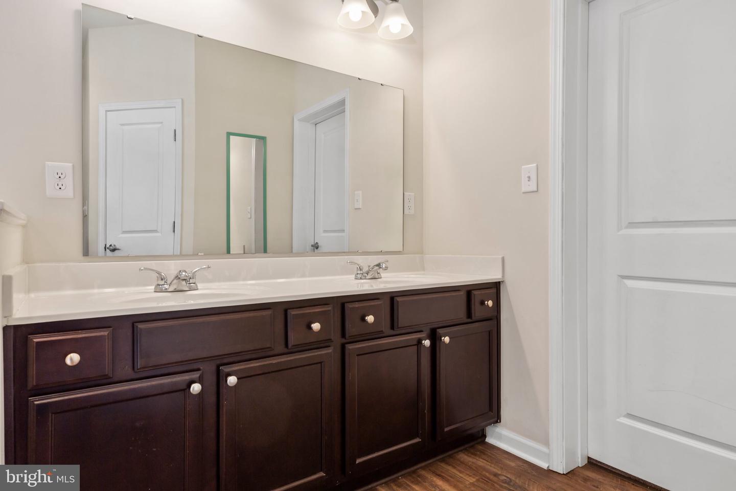 9085 Brandon Ray LANE