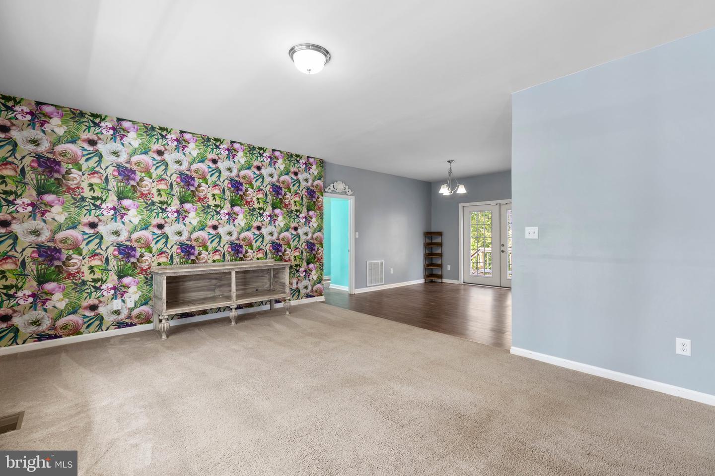 9085 Brandon Ray LANE